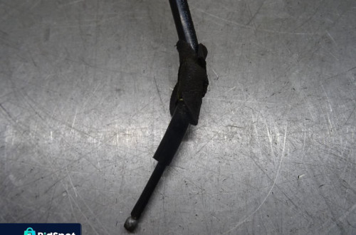 VOLVO V70 III 07-12 2.4D ZAMEK LINKA ZAMKI MASKI PRZÓD