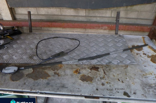 HYUNDAI TRAJET ANTENA DACHOWA