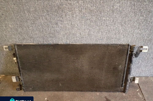 CHŁODNICA KLIMATYZACJI INTERCOOLER AUDI A4 8W B9