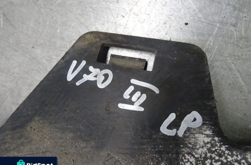 VOLVO V70 III 07-12 2.4D ŚLIZG LAMPY LEWY PRZÓD PRZEDNI