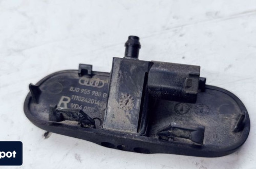DYSZA SPRYSKIWACZA PRAWA AUDI TT 8J0955988G