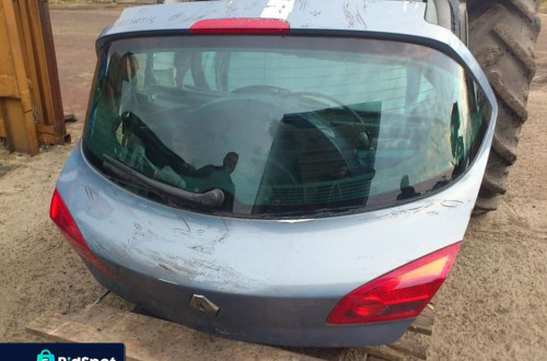 KLAPA TYLNA RENAULT VELSATIS