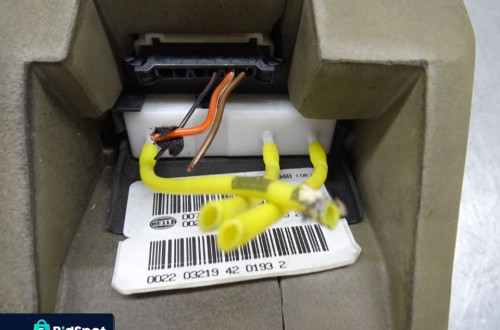 MERCEDES W168 LIFT 01-04 POMPKA ZAMKA CENTRALNEGO A1688000035 / 1688000348