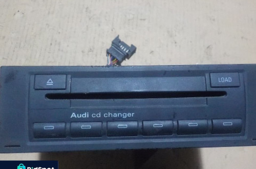 AUDI A4 B6 B7 ZMIENIARKA CD 8E0035111