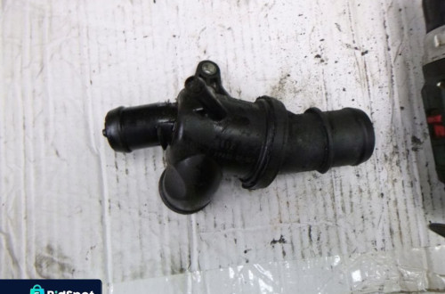 MERCEDES A-KLASA W169 2.0 CDI OBUDOWA TERMOSTATU