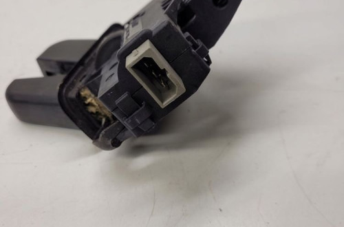 ZAMEK KLAPY TYŁ AUDI A4 A5 A6 A8 4F5827505C