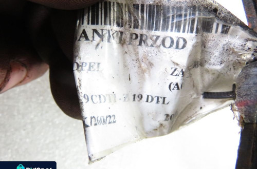 SANKI PRZÓD OPEL ZAFIRA B (A05) 1.9 CDTI 8V 101