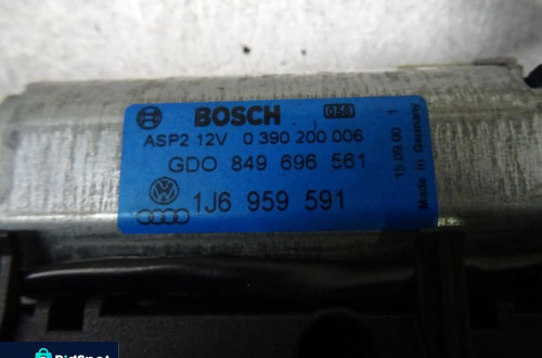 VW GOLF IV HB 3D 97-06 1.4B SILNICZEK SZYBERDACHU  1J6959591