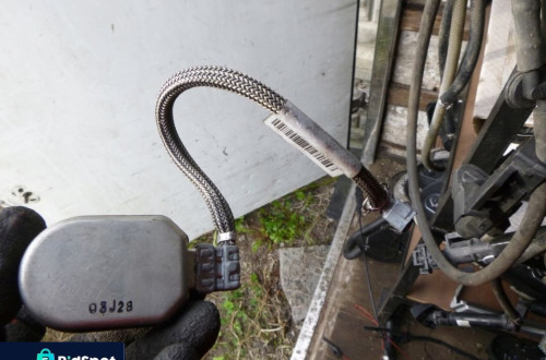 RENAULT VW VOLVO PRZEWÓD ŻARNIK XENON 89027765