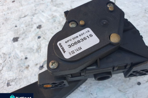 volvo s60 pedal potencjometr gazu 30683515