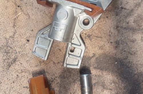 VW 2.0 TFSI NAPINACZ LANCUCHA ROZRZADU 06F109217A