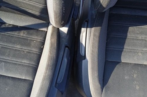 KOMPLET FOTELI PRZEDNICH SKODA OCTAVIA III