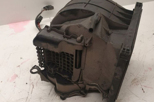 DMUCHAWA NAGRZEWNICY AUDI A6 C6 4F0820155F