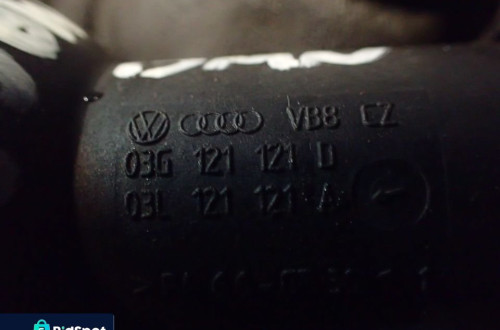OBUDOWA TERMOSTATU 03G121121D AUDI 2.0 TDI BMM