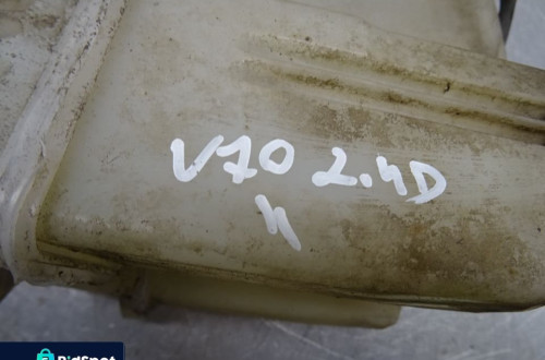 VOLVO S80 / VOLVO V70 II 00-04 2.4D ZBIORNICZEK PŁYNU SPRYSKIWACZY