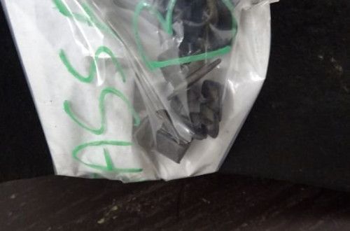 VW PASSAT B6 2.0 TDI R-LINE WYGŁUSZENIE MASKI SPINKI