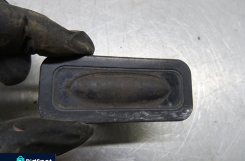 RENAULT GRAND SCENIC II 03-06 MIKROSTYK KLAMKA KLAPY BAGAŻNIKA 8200078258