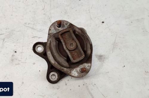 ŁAPA PODUSZKA SKRZYNI AUDI A4 B6 B7 8E0399105DE