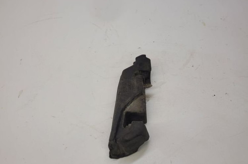 PIANKA WYGŁUSZENIE BŁOTNIKA AUDI A1 8X 8X0823722