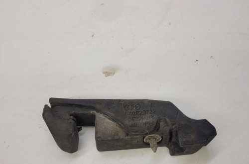 PIANKA WYGŁUSZENIE BŁOTNIKA AUDI A1 8X 8X0823722