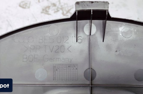 ZAŚLEPKA WKŁADKU KOŁA ZAPASOWEGO AUDI A4 8E5012116