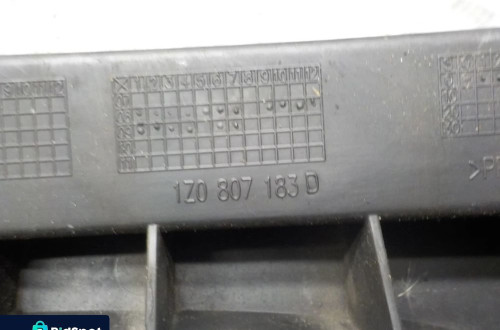 SKODA OCTAVIA II LIFT ŚLIZG ZDERZAKA LEWY PRZÓD 1Z0807183D