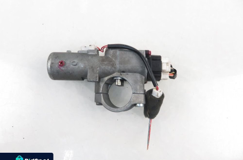 STACYJKA WKŁADKA NISSAN ALMERA TINO V10