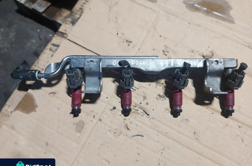 Listwa wtryskowa wtryskiwacze Mazda 3 1.6b 16V 195500-3310