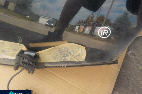 FORD GRAND C-MAX SZYBA CZOŁOWA GRZANA