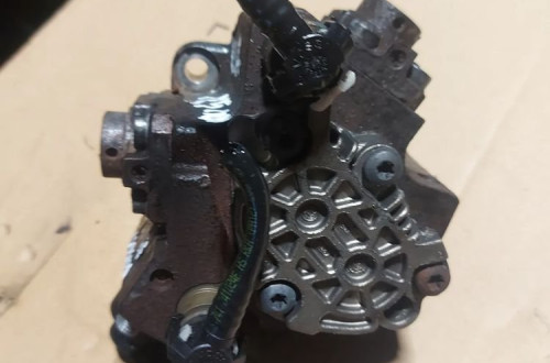 Kia Hyundai 1.5 crdi pompa wtryskowa 33100-2A410 0445010124