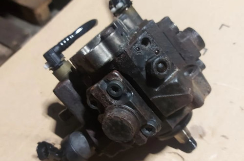 Kia Hyundai 1.5 crdi pompa wtryskowa 33100-2A410 0445010124