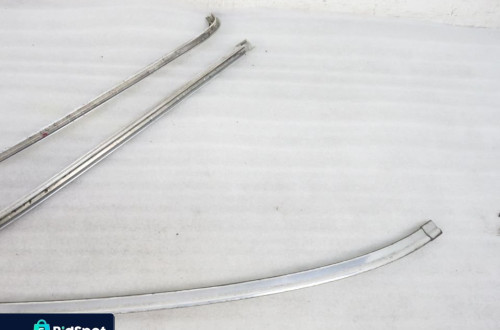 LISTWA SZYBY TYŁ MERCEDES 123