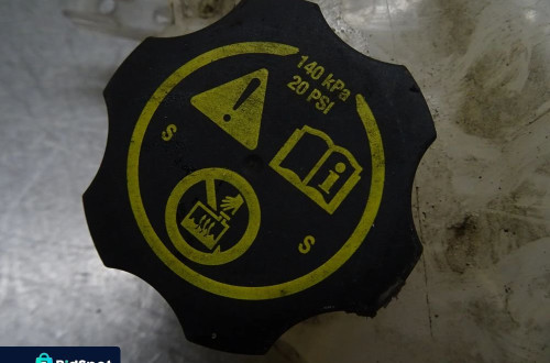 OPEL ASTRA K KOMBI 1.6CDTI ZBIORNICZEK WYRÓWNAWCZY PŁYNU CHŁODNICZEGO