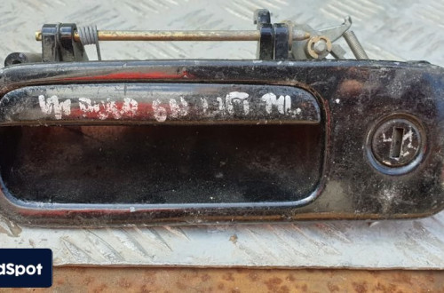 VW POLO 6N KLAMKA KLAPY TYL tylnej BAGAZNIKA 1J6827565A