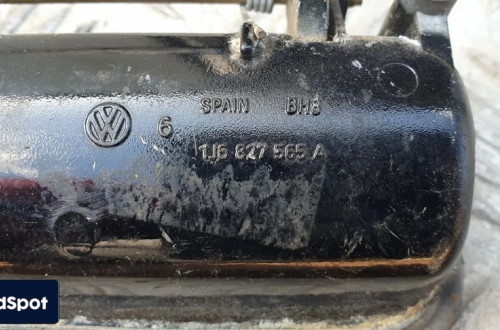 VW POLO 6N KLAMKA KLAPY TYL tylnej BAGAZNIKA 1J6827565A