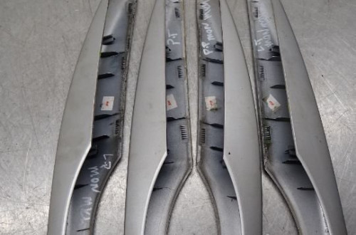 FORD MONDEO MK4 2.0TDCI 07-10 ZAŚLEPKA RELINGU ZAŚLEPKI RELINGÓW