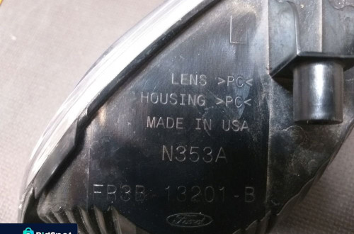 KIERUNKOWSKAZ PRAWY LUB LEWY FORD MUSTANG 15-