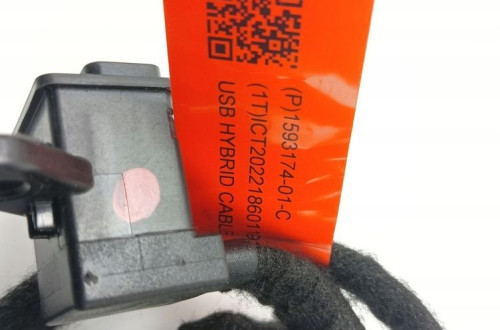 GNIAZDO ZŁĄCZE USB TESLA MODEL Y (2019-) 1593174-01-C