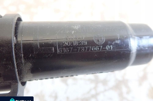 Spryskiwacz lampy lewy BMW 5 F10 F11 7377667