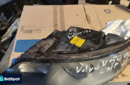 VOLVO S40 II V50 Lampa lewa przednia anglik