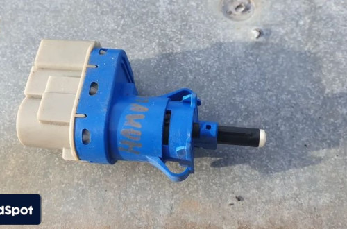 FORD KUGA II MK2 CZUJNIK HAMULCA STOP STOPU