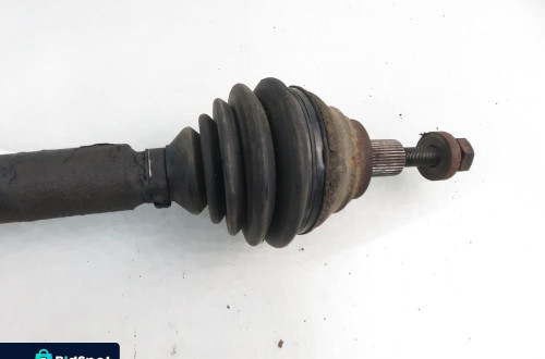 PÓŁOŚ PRAWA PRZEDNIA VW PASSAT B6 2.0 TDI