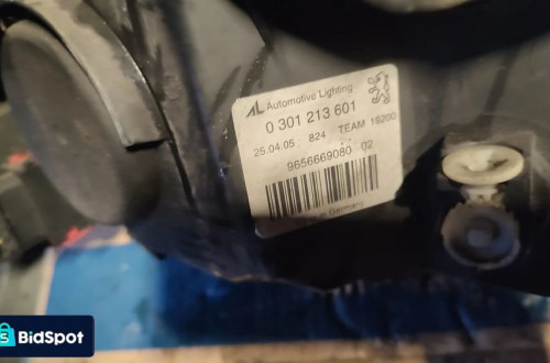 Lampa lewy przód Peugeot 407 anglik