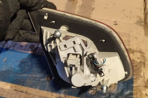 SKODA SUPERB II 5D 08-13 LAMPA TYŁ PRAWA 3T5945094