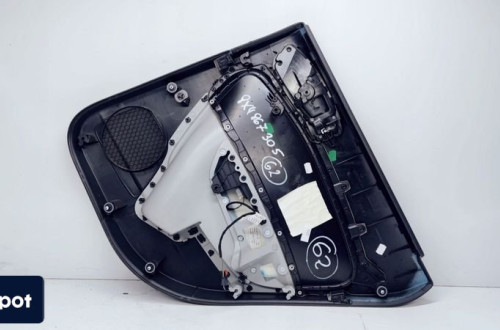 BOCZEK DRZWI LEWY TYŁ AUDI A1 8X4867305 *62*