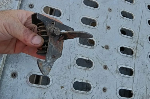 bmw e82 e81 e87 rygiel maski przod