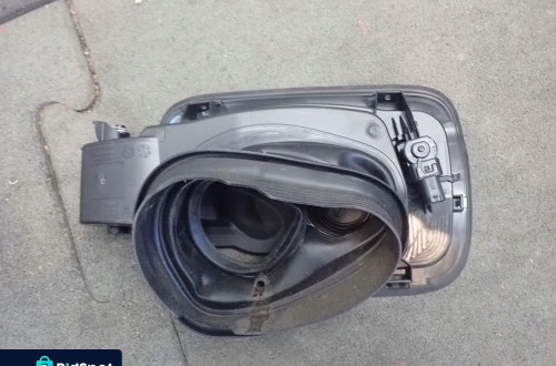 Wlew paliwa BMW 2 F45 F46 7302255