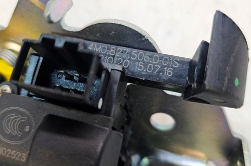 ZAMEK DOCIĄG KLAPY TYŁ AUDI A4 A5 A6 Q7 4M0827506D