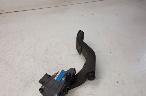 PEDAŁ POTENCJOMETR GAZU AUDI A6 C5 VW 8D1723523F
