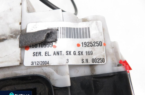 ZAMEK LEWY PRZEDNI FIAT PANDA II 46810999